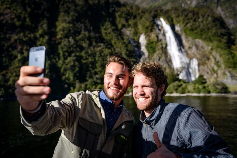 Backpacker Bus Milford Sound day tour